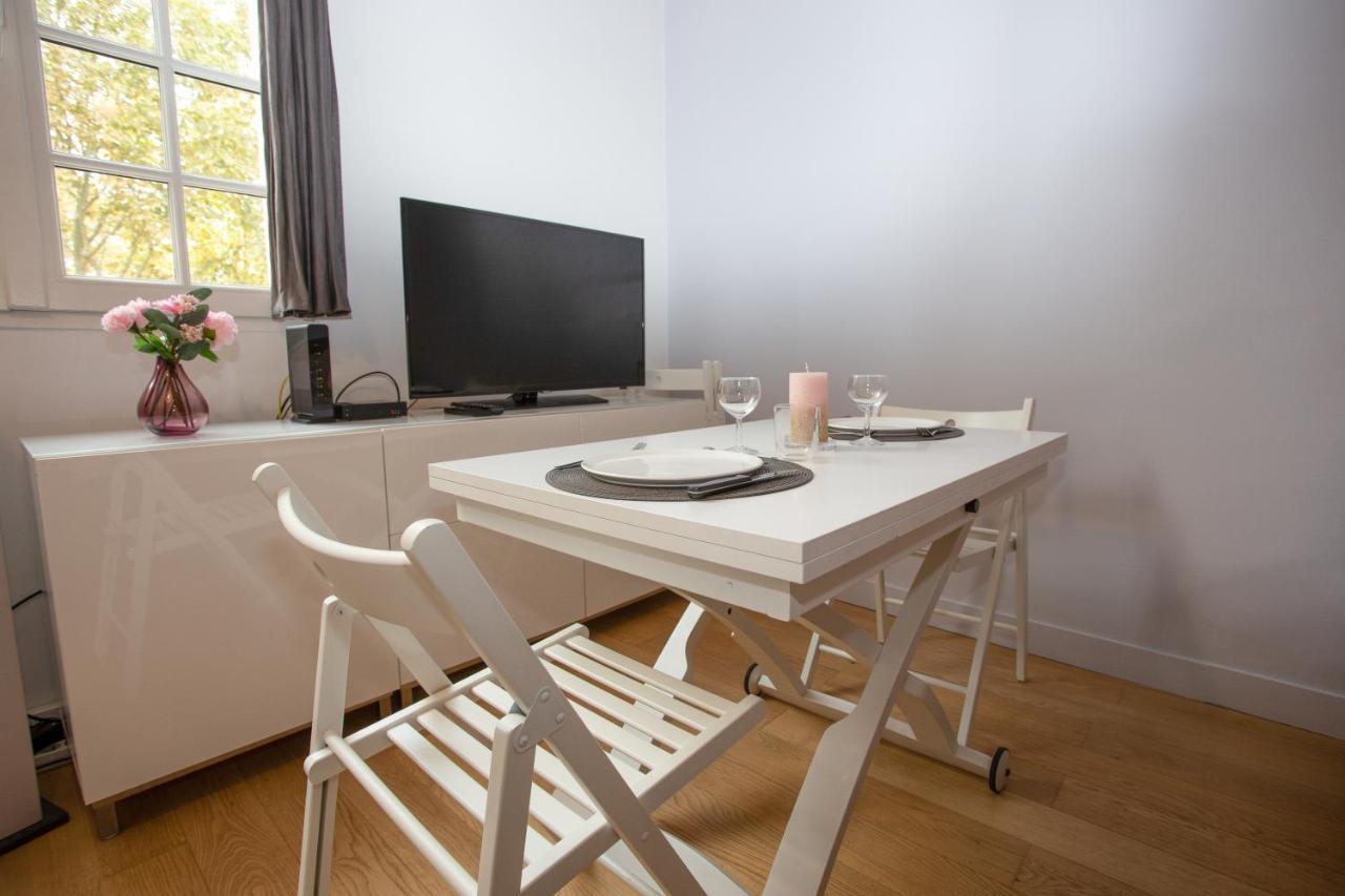 Le Duplex Apartment Versailles Bagian luar foto