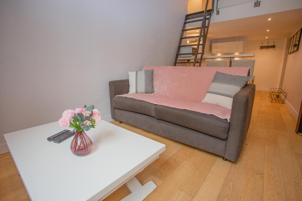 Le Duplex Apartment Versailles Bagian luar foto